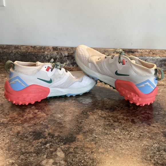 Nike Women’s 9 Wildhorse Trail Running Shoe Nike React - Picture 3 of 7